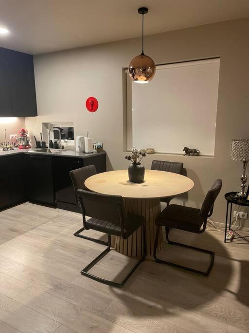 Njarthvik Beautiful Apartment Near Airport מראה חיצוני תמונה