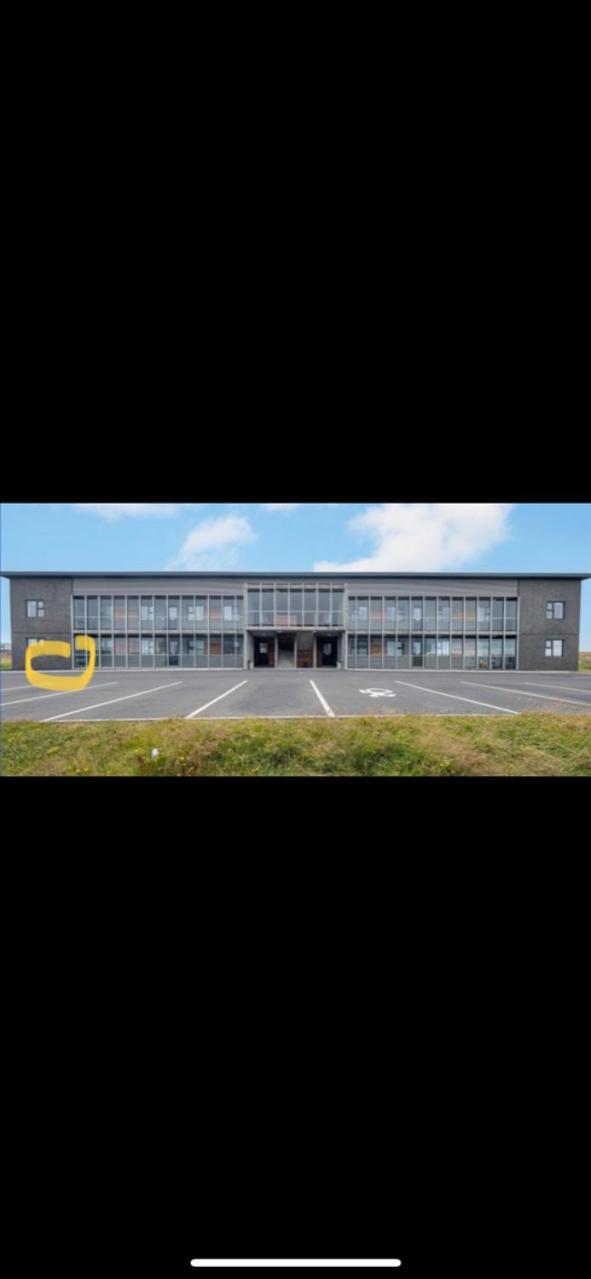 Njarthvik Beautiful Apartment Near Airport מראה חיצוני תמונה